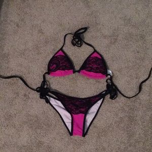 Beach joy pink and black bikini